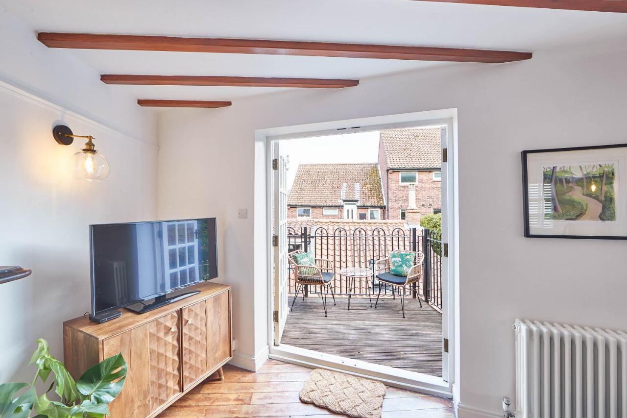Host & Stay - Abbey View Cottage Уитби Екстериор снимка