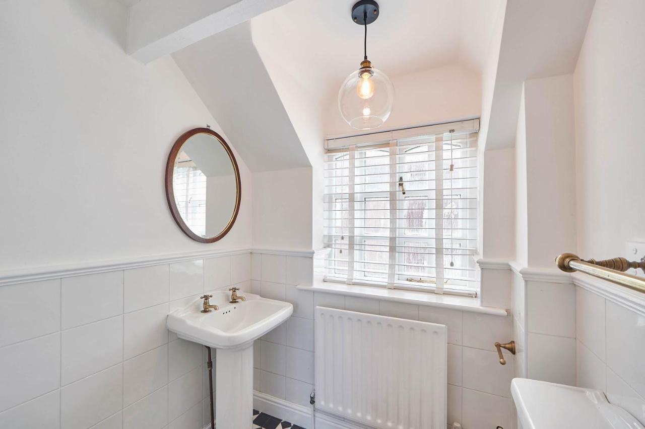 Host & Stay - Abbey View Cottage Уитби Екстериор снимка