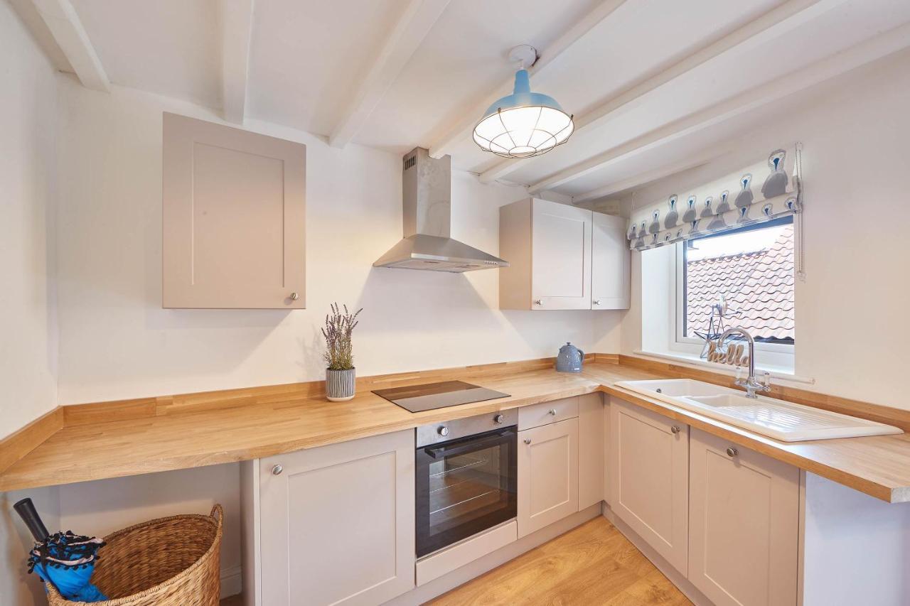Host & Stay - Abbey View Cottage Уитби Екстериор снимка
