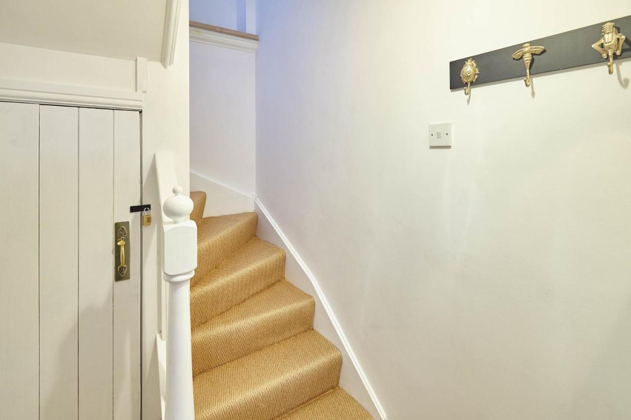 Host & Stay - Abbey View Cottage Уитби Екстериор снимка